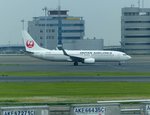Japan Airlines (JAL), JA332J, Boeing 737-800, Tokyo-Haneda Airport (HND), 28.5.2016