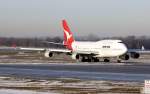 Qantas Boeing 747-438 VH-OJE Spirit of Australia Flughafen Mnchen 21.12.2010