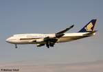 Eine Boeing B747-412 von SINGAPORE AIRLINES mit der Kennung 9V-SPJ aufgenommen am 22.05.2010 auf dem Flughafen Frankfurt am Main - http://www.facebook.com/groups/Flugzeugspotter/