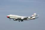 Boeing 747-400, A40-OMN, Royal Oman Flight, bei der Landung in Hamburg am 24.09.2011. 