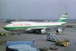 Boeing 747 der Fluggesellschaft CATHAY-PACIFIC aus Hongkong ist gerade in Frankfurt eingetroffen.  Aufn. 1992  