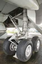 KLM, PH-BUK  Louis Bleriot , Boeing, 747-306 B (Fahrwerk/Landingsgear), 09.05.2014, Avidrome (EHLE-LEY), Lelystad, Niederlande