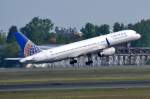 N12114 United Airlines Boeing 757-224 (WL)  gestartet in Tegel 25.04.2014