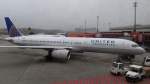 N13138 United Airlines Boeing 757-224(WL)   am Gate in Tegel am 13.11.2014