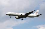 Omni Air International B 757-28A N369AX beim Landeanflug auf den Flughafen Berlin-Schmefeld am 24.06.2007