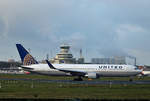 United Airlines, Boeing B 767-322(ER), N668UA, TXL, 03.10.2017