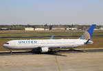 United Airlines, Boeing B 767-322(ER), N664UA, TXL, 19.04.2019