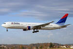 Delta Air Lines, N199DN, Boeing 767-322ER, msn: 28456/690, 27.März 2006, ZRH Zürich, Switzerland.