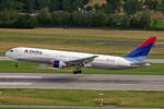 Delta Airlines, N174DN, Boeing B767-332ER, msn: 24802/317, 23.Juni 2007, ZRH Zürich, Switzerland.