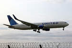 United Airlines, N658UA, Boeing B767-322ER, msn: 27113/480, 04.Juli 2023, LHR London Heathrow, United Kingdom.