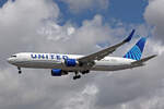 United Airlines, N672UA, Boeing B767-322ER, msn: 30027/777, 05.Juli 2023, LHR London Heathrow, United Kingdom.