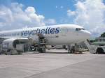 Airport Mahe - Seychellen / SEZ - 

Air Seychelles - Boeing 767-200 'La Belle Creole'

- fly the creole spirit -

aufgenommen am 09.01.2008