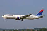 Delta Air Lines, N154DL, Boeing B767-3P6ER, msn: 25241/389, 09.Juni 2008, ZRH Zürich, Switzerland.