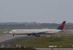 Delta Airlines, Boeing B 767-432(ER), N841MH, BER, 10.10.2025