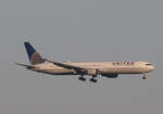 United Airlines, Boeing B 767-424(ER), N67052, BER 06.03.2026