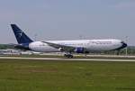 Blue Panorama, EI-CXO  Citta di Venezia , Boeing B 767-3G5(ER) bei der Landung in MUC aus Mailand-Malpensa (MXP) 18.05.2012