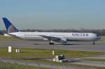 N76065 United Airlines Boeing 767-424(ER)  zum Start am 07.12.2015 in München