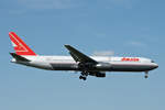 Lauda Air, OE-LAY, Boeing 767-329ER, 22.Juli 2002, ZRH Zürich, Sitzerland.
