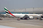 Emirates Airlines, A6-EWB, Boeing 777-21HLR, 11.März 2017, DXB Dubai, United Arab Emirates.