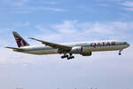 Qatar Airways, A7-BAW, Boeing B777-3DZ, msn: 41741/1071, 19.Mai 2023, AMS Amsterdam, Netherlands.