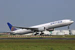 United Airlines, N2748U, Boeing B777-322ER, msn: 64994/1580, 21.Mai 2023, BRU Brüssel, Belgium.
