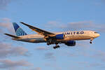 United Airlines, N788UA, Boeing B777-222ER, msn: 26942/82, 05.Juli 2023, LHR London Heathrow, United Kingdom.