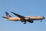United Airlines, N74007, Boeing B777-224ER, msn: 29477/197, 05.Juli 2023, LHR London Heathrow, United Kingdom.