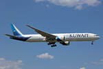 Kuwait Airways, 9K-AOC, Boeing 777-369ER, msn: 62561/1448,  Failaka , 07.Juli 2023, LHR London Heathrow, United Kingdom.