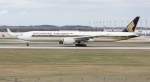 Singapore Airlines Boeing 777-312ER 9V-SWN Flughafen Mnchen 04.04.2010
