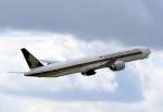 Singapore Airlines Boeing 777-312 ER 9V-SWL Flughafen Mnchen 09.09.2010