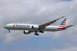 American Airlines, N722AN, Boeing B777-323ER, msn: 31547/1095, 03.Juli 2023, LHR London Heathrow, United Kingdom.