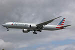 American Airlines, N735AT, Boeing B777-323ER, msn: 32439/1371, 03.Juli 2023, LHR London Heathrow, United Kingdom.