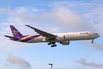 Thai Airways, HS-TTC, Boeing B777-300ER, msn: 66586/1690,  Simongkhon / ศรีมงคล , 05.Juli 2023, LHR London Heathrow, United Kingdom.