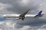 LATAM Brasil, PT-MUH, Boeing B777-32WER, msn: 38889/1059, 05.Juli 2023, LHR London Heathrow, United Kingdom.