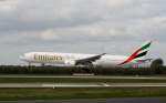 Emirates, Boeing 777-31H (ER),A6-EMP,  DUS-EDDL , am 01.04.2012