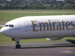 Emirates B777-300 A6-EMW @DUS 12.08.2012