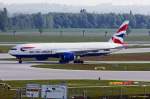 British Airways, G-VIIP, Boeing B777-236(ER) rollt nach der Landung aus London-Gatwick (LGW) in MUC zum Terminal 1.  19.05.2012.