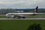 9V-SWM Singapore Airlines Boeing 777-312 (ER)      15.09.2013    Flughafen Mnchen
