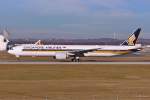 9V-SWG / Singapore Airlines / B777-312(ER) beim Start in MUC nach Singapur (SIN) 28.12.2013