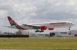 Kenya Airways 5Y-KZY bei der Landung in Amsterdam 20.5.2015