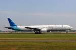 Garuda Indonesia, PK-GIE, Boeing B777-3U3ER, 4.Juli 2015, AMS Amsterdam, Netherlands.