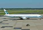 B 777-387 Cathay Pacific Airways, B-KPO, pushback in DUS - 01-10-2015