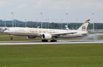 A6-ETR Etihad Airways Boeing 777-3FX(ER)  bei der Landung am 20.05.2016 in München