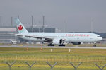 C-FIUV Air Canada Boeing 777-333(ER)  in München gelandet am 13.10.2016