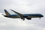 Vietnam Airlines, VN-A861, Boeing B787-9, msn: 35151/303, 04.Juli 2023, LHR London Heathrow, United Kingdom.