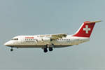 SWISSAIR Express (Operated by Fligthline), G-DEFK, BAE 146-200, msn: E2012, April 2001, ZRH Zürich, Switzerland. Scan aus der Mottenkiste.