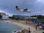 DHC Dash-8 V2-LGN,liat Caribbian Airlines,bei der Landung in St.Maarten (SXM)5.3.2013