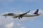 LOT Polish Airlines, SP-LNK, Embraer ERJ-195LR, msn: 1900247, 06.Juli 2023, LHR London Heathrow, United Kingdom.