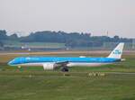 KLM-Cityhopper, ERJ-195 E2, PH-NXY, BER, 21.09.2025