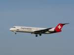 Fokker 100 von HELVETIC im Anflug auf Zrich am 28.4.2010.